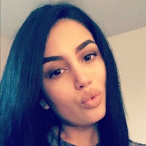 Meet your Posher, Leslie